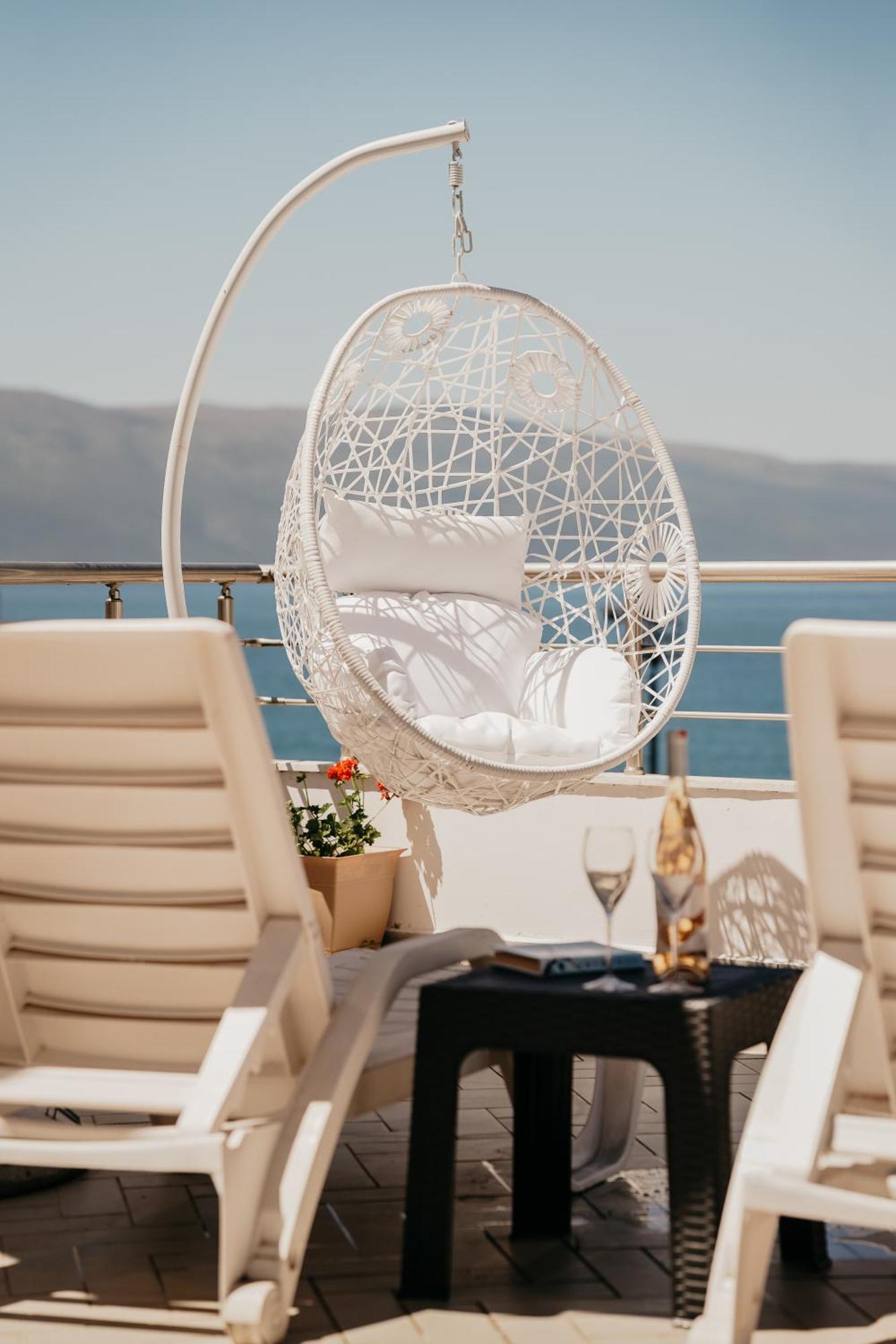 Rrapi Seaview Penthouse - By Eka Luxury Apartamento Vlorë