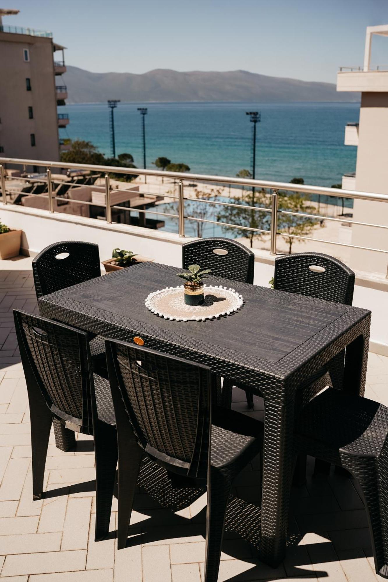 Rrapi Seaview Penthouse - By Eka Luxury Apartamento